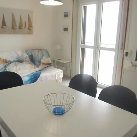 Vistamare Apartment